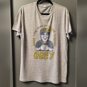 Adult M Obey T-shirt